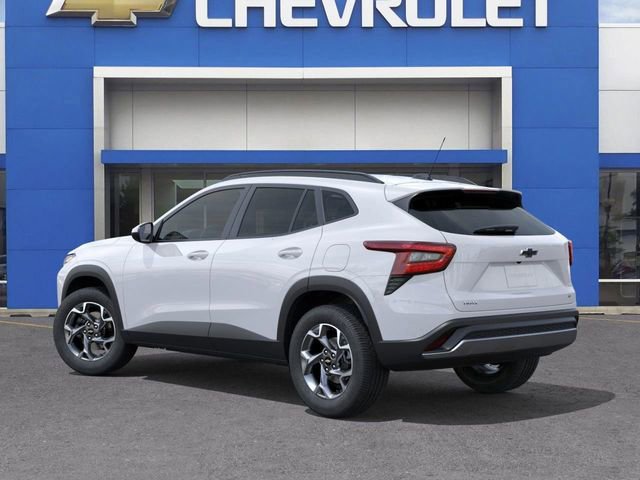 2026 Chevrolet Trax LT photo 2