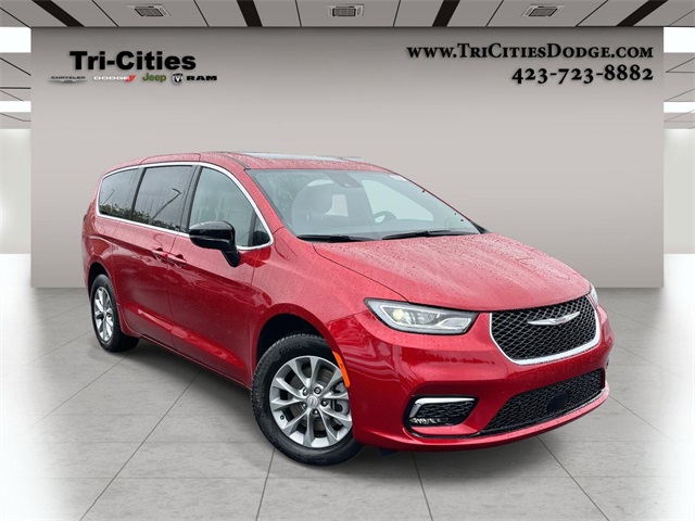 2026 Chrysler Pacifica Select's photo