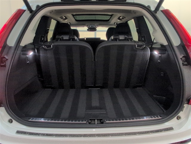 2024 Volvo XC90 Plus photo 11