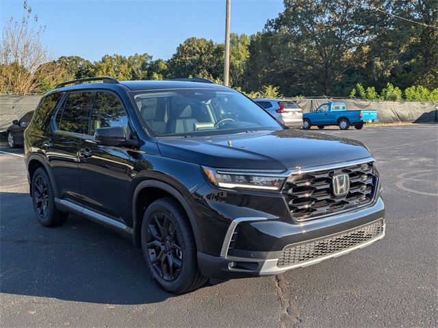 2025 Honda Pilot Touring photo 3