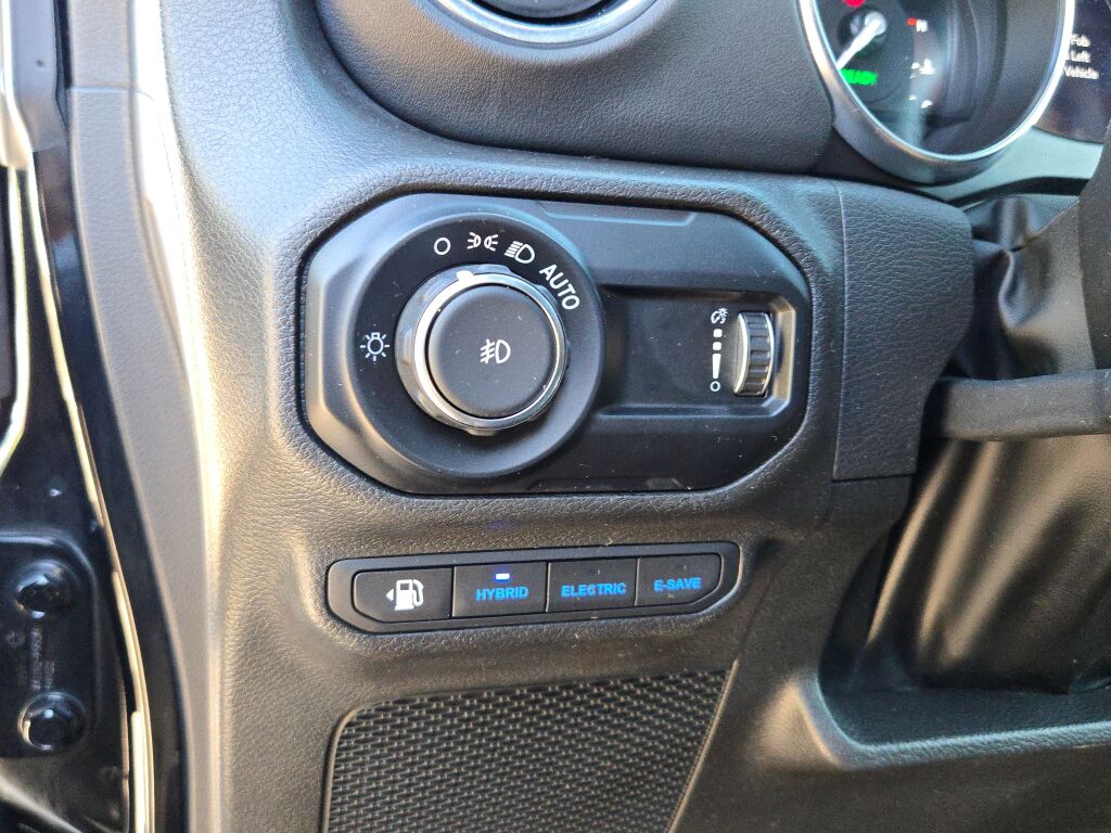 2023 Jeep Wrangler Rubicon 4xe photo 24