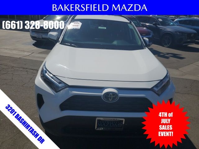 2024 Toyota RAV4 XLE photo 11