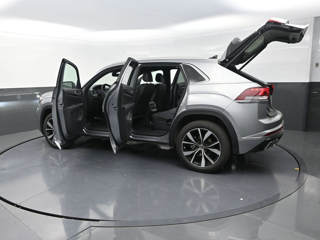 2025 Volkswagen Atlas Cross Sport SEL Premium R-Line photo 30