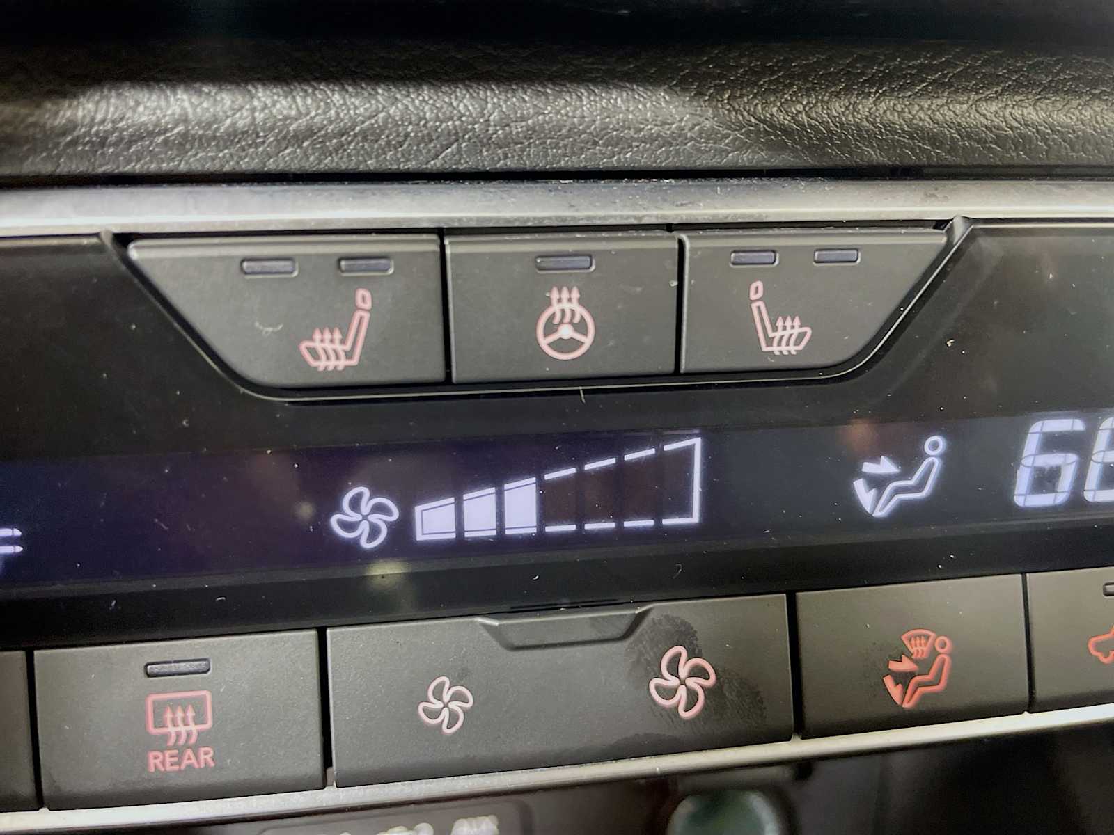 2022 Nissan Sentra SR photo 16
