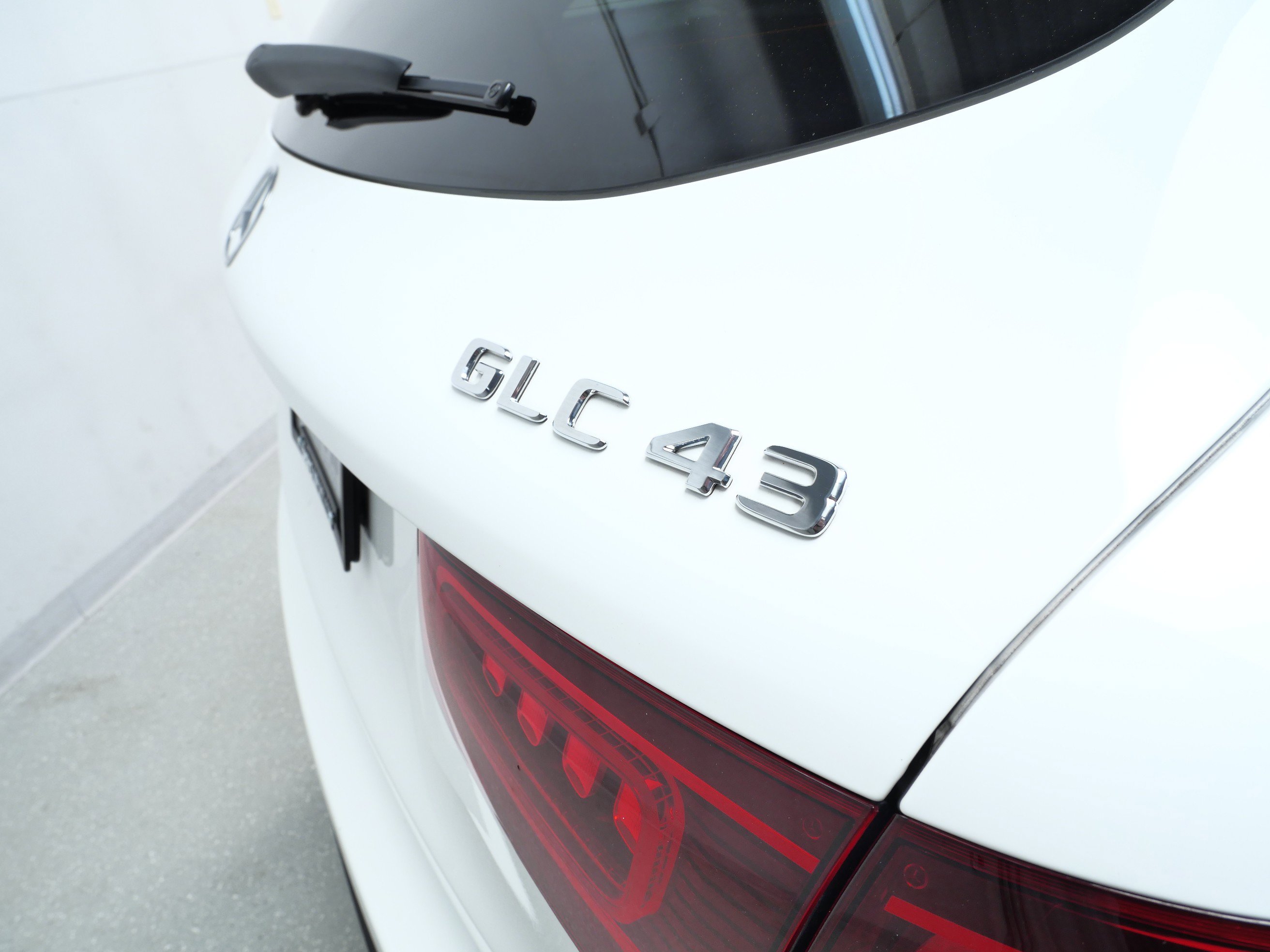 2022 Mercedes Benz GLC AMG 43 4MATIC photo 3