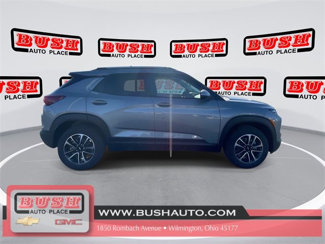 2026 Chevrolet Trailblazer LT photo 3