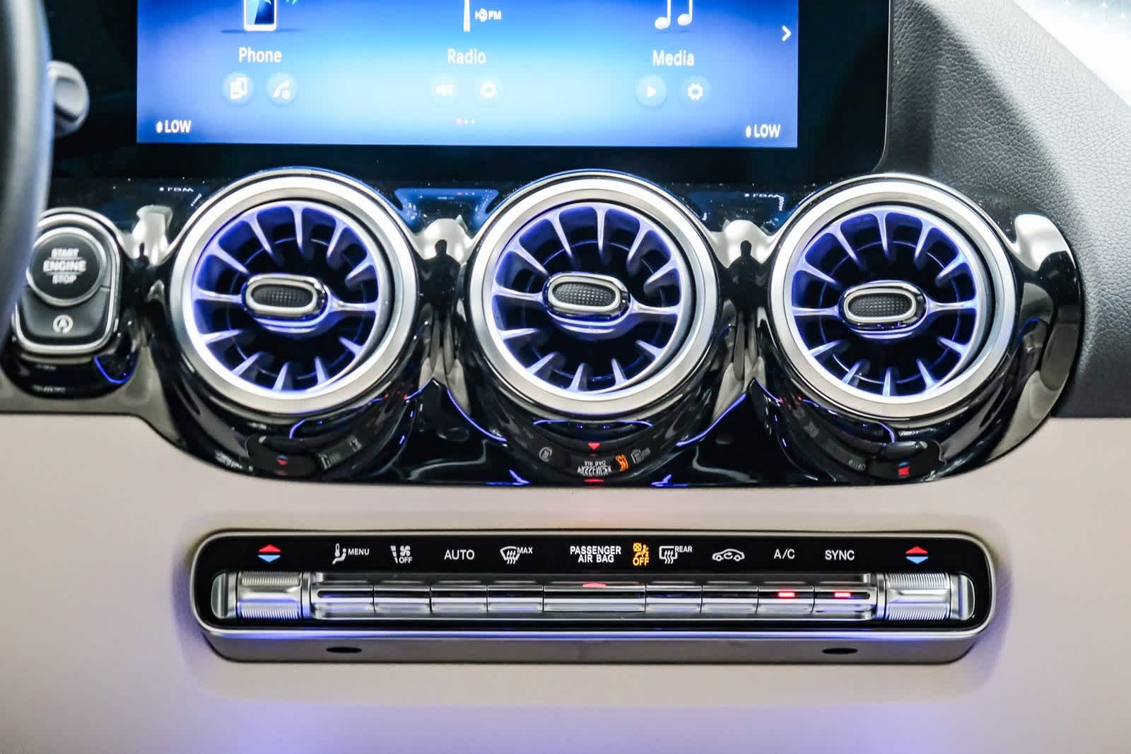 2025 Mercedes Benz GLA 250 photo 13