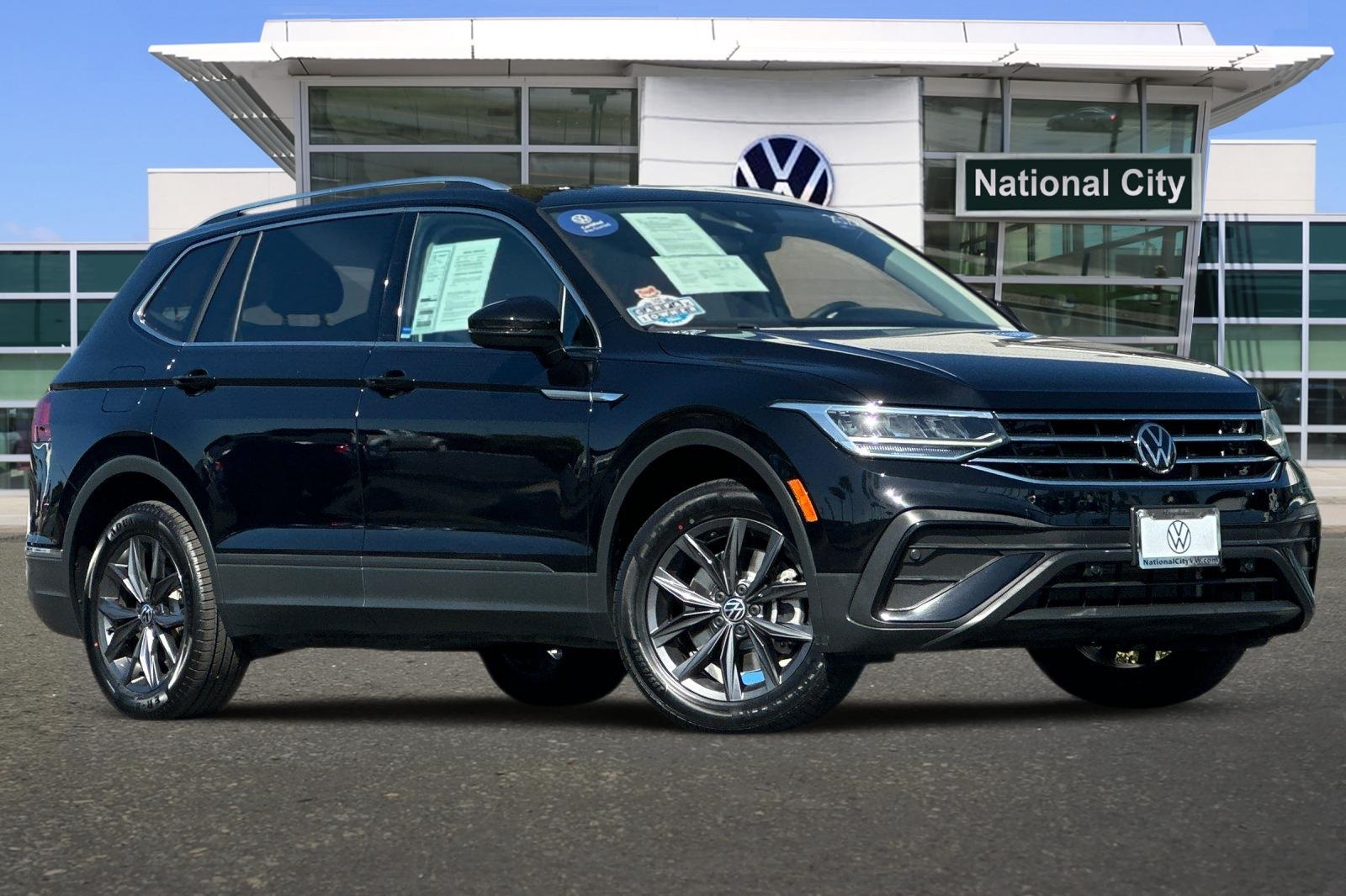 2022 Volkswagen Tiguan SE photo 2