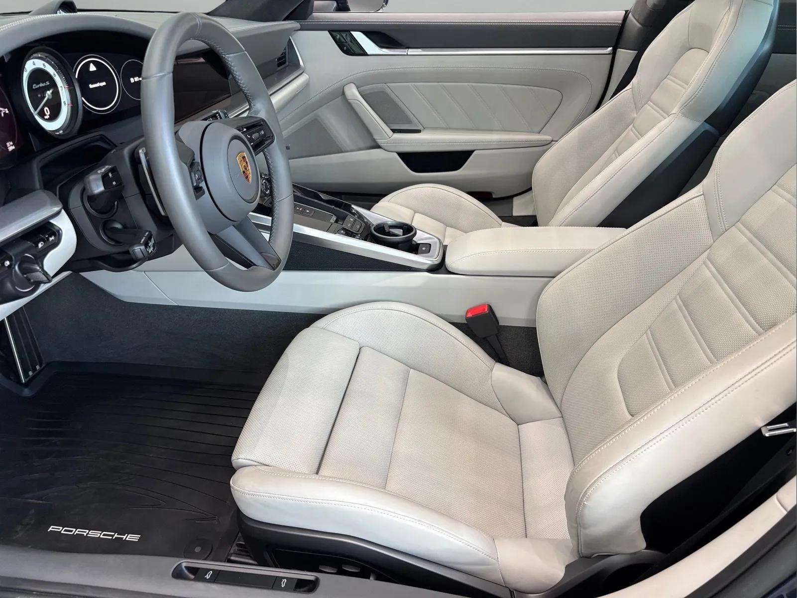 2021 Porsche 911 Turbo S photo 13