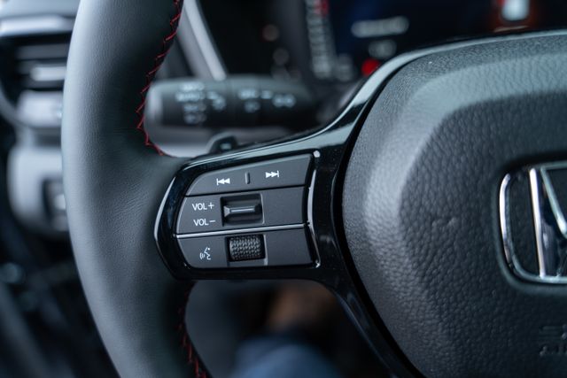 2025 Honda Pilot Black Edition photo 24
