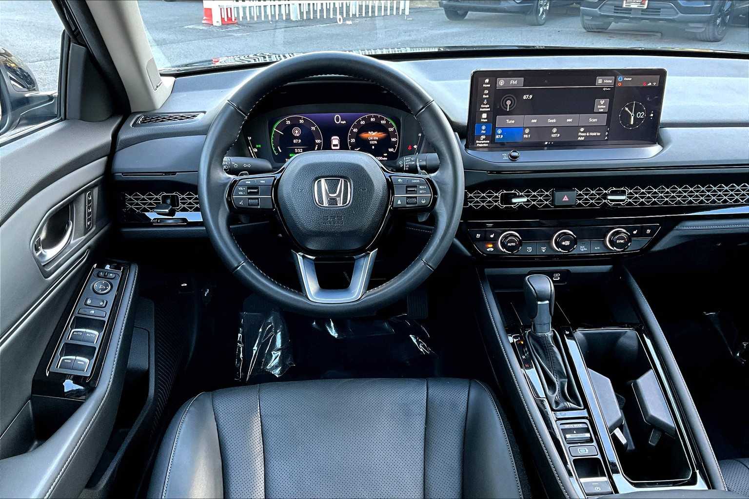 2024 Honda Accord Hybrid Touring photo 4