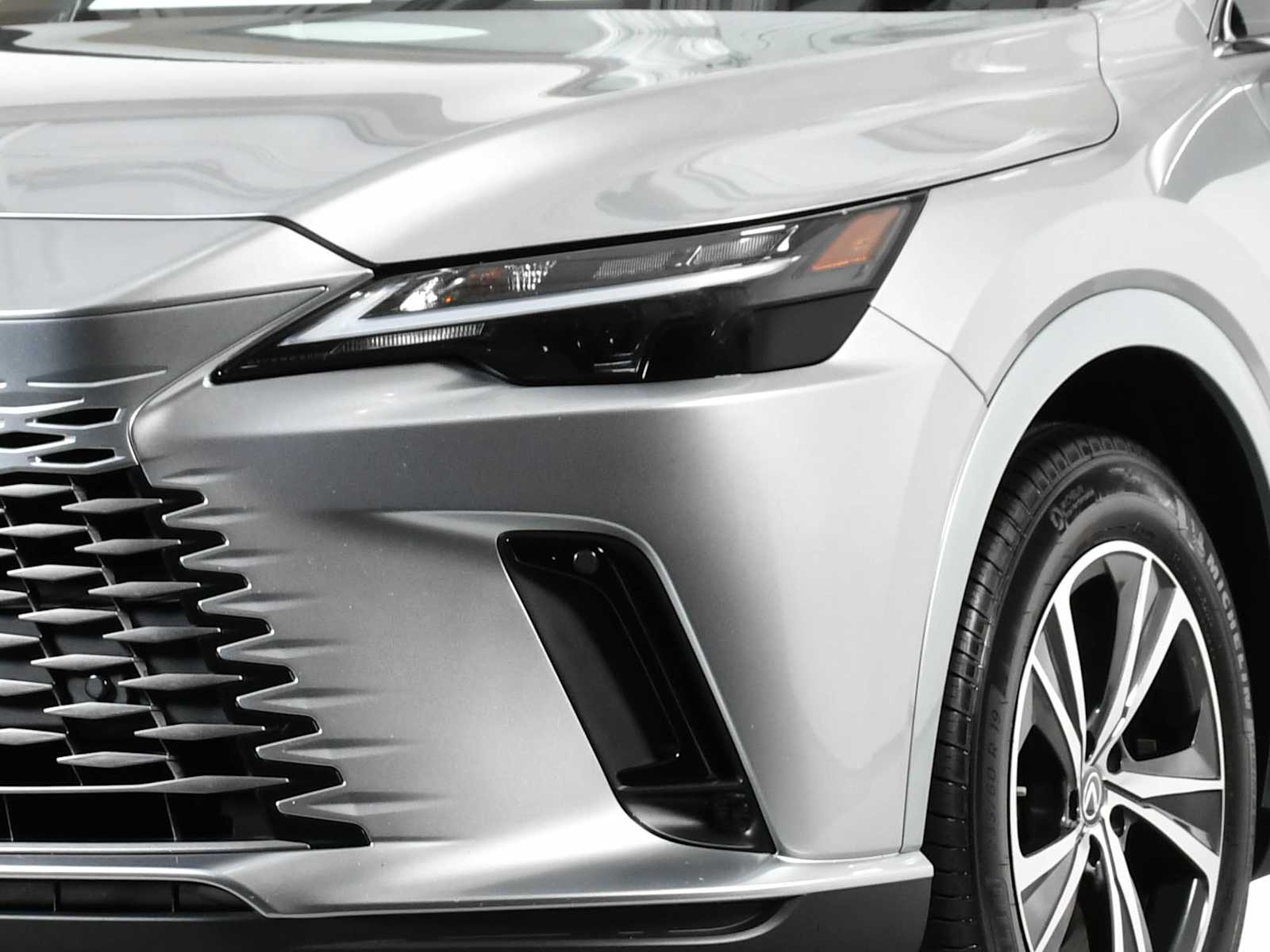 2025 Lexus RX photo 8