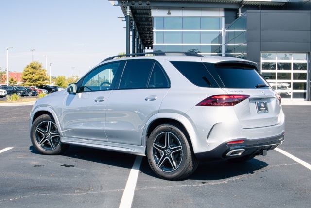 2025 Mercedes Benz GLE 580 4MATIC photo 2