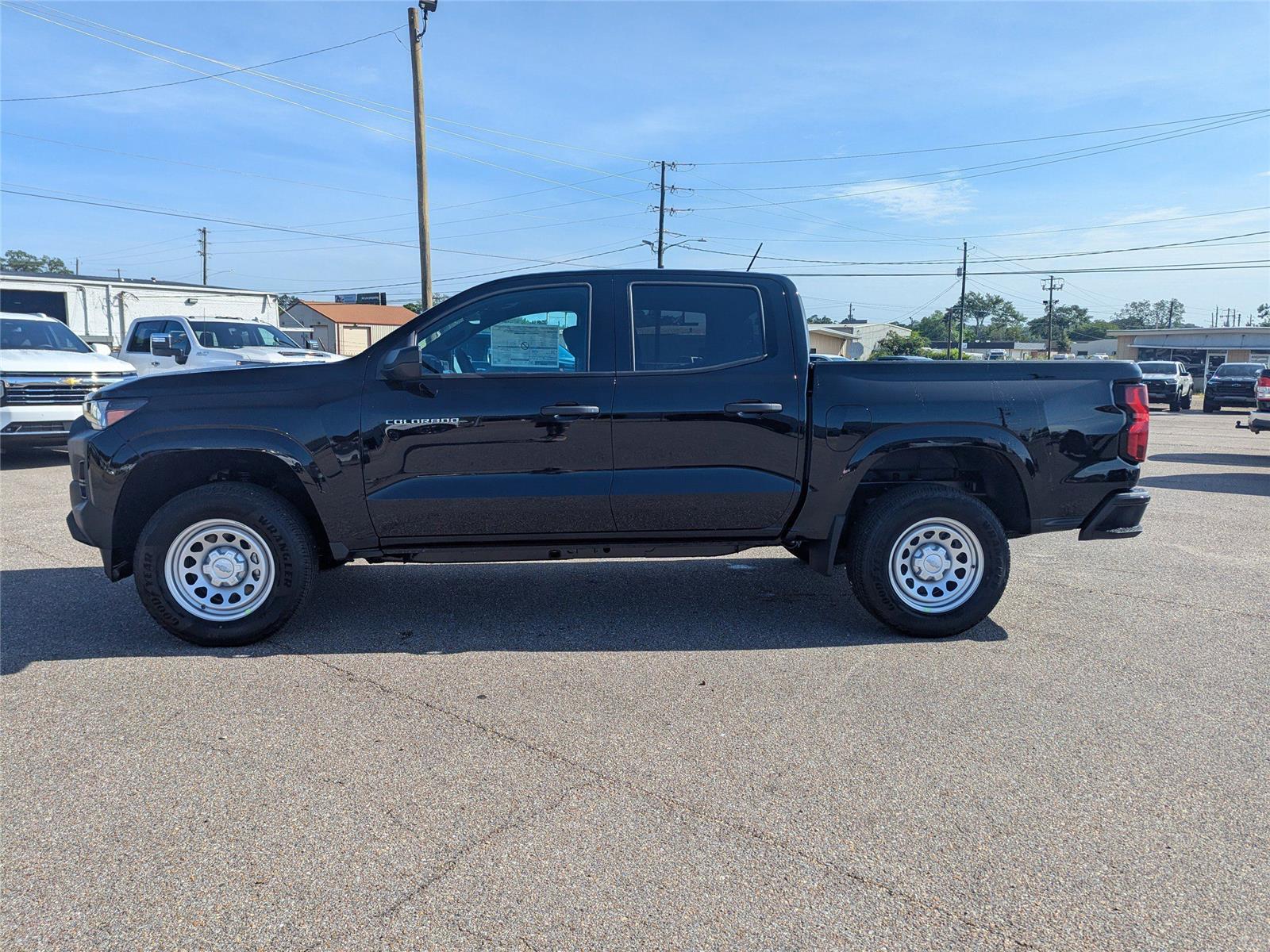 2025 Chevrolet Colorado LT photo 6