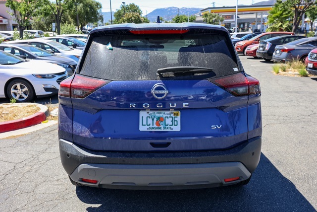2023 Nissan Rogue SV photo 3