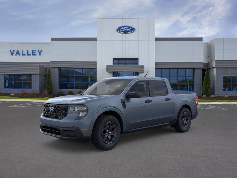2025 Ford Maverick XLT photo 2