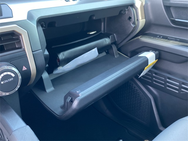 2025 Toyota Tacoma SR5 4x4 Double Cab photo 25