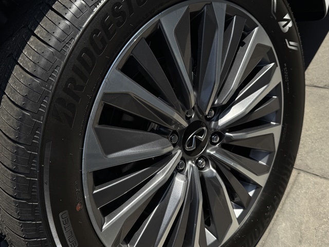 2025 Infiniti QX80 Sensory photo 28