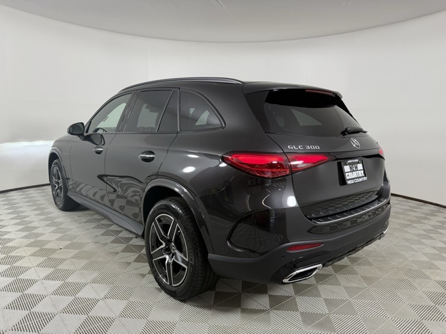 2026 Mercedes Benz GLC 300 4MATIC photo 2
