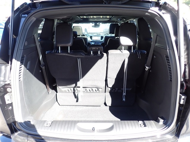 2026 Chrysler Pacifica Limited photo 4