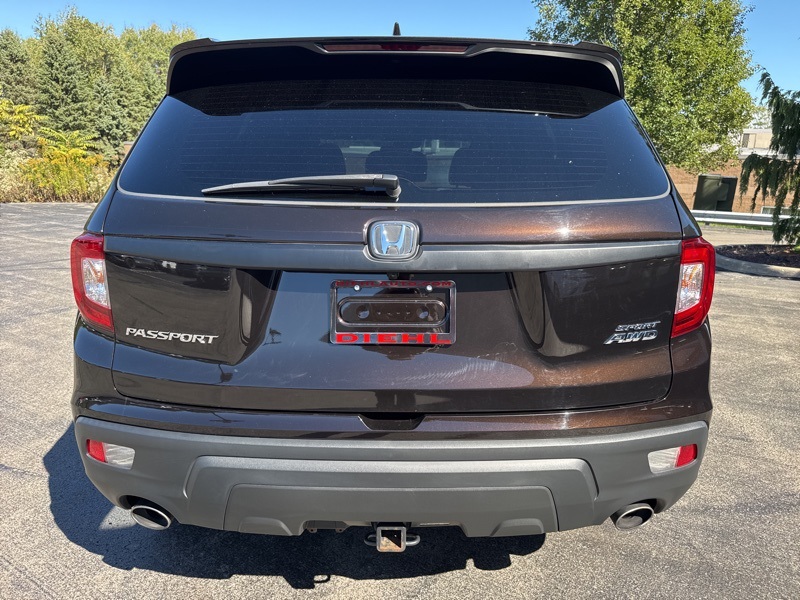 2021 Honda Passport Sport photo 3