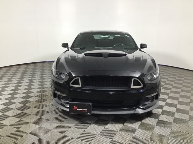 2016 Ford Mustang GT Premium photo 2