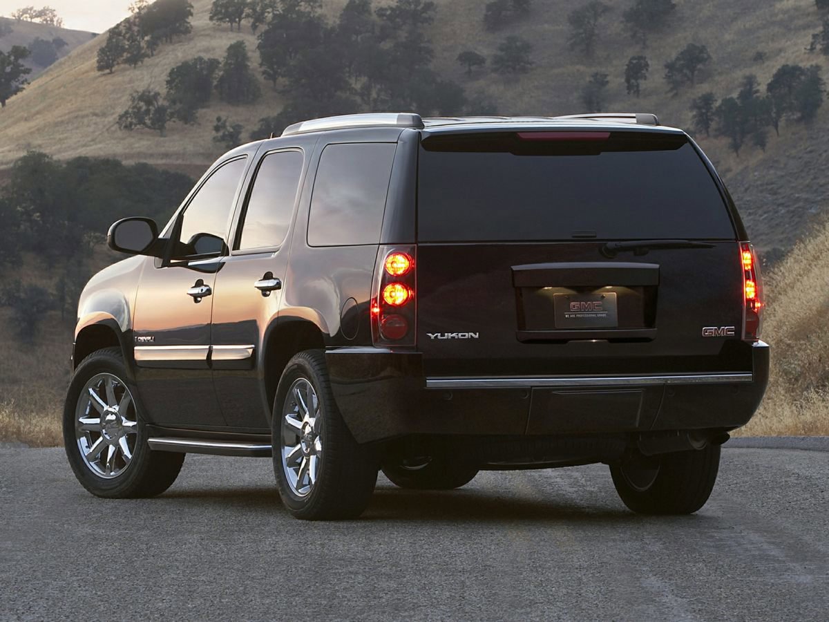 2012 GMC Yukon Denali's photo