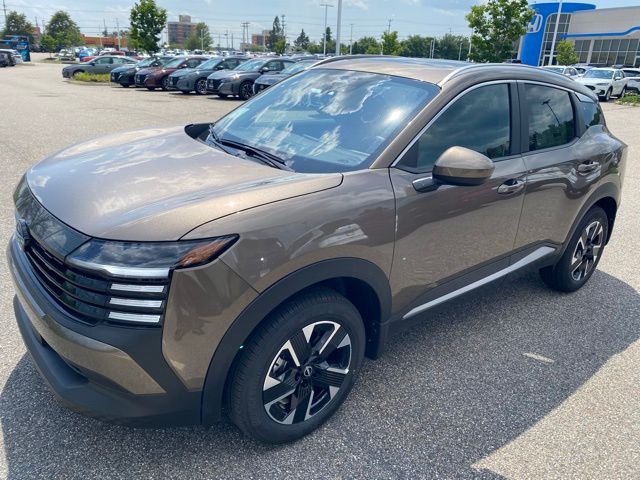 2025 Nissan Kicks SV photo 4