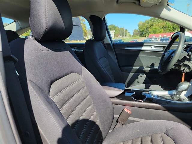 2014 Ford Fusion SE photo 17