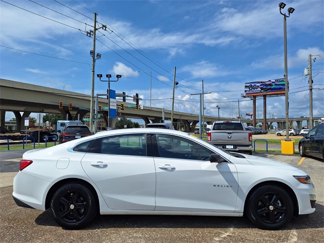 2024 Chevrolet Malibu LS photo 6