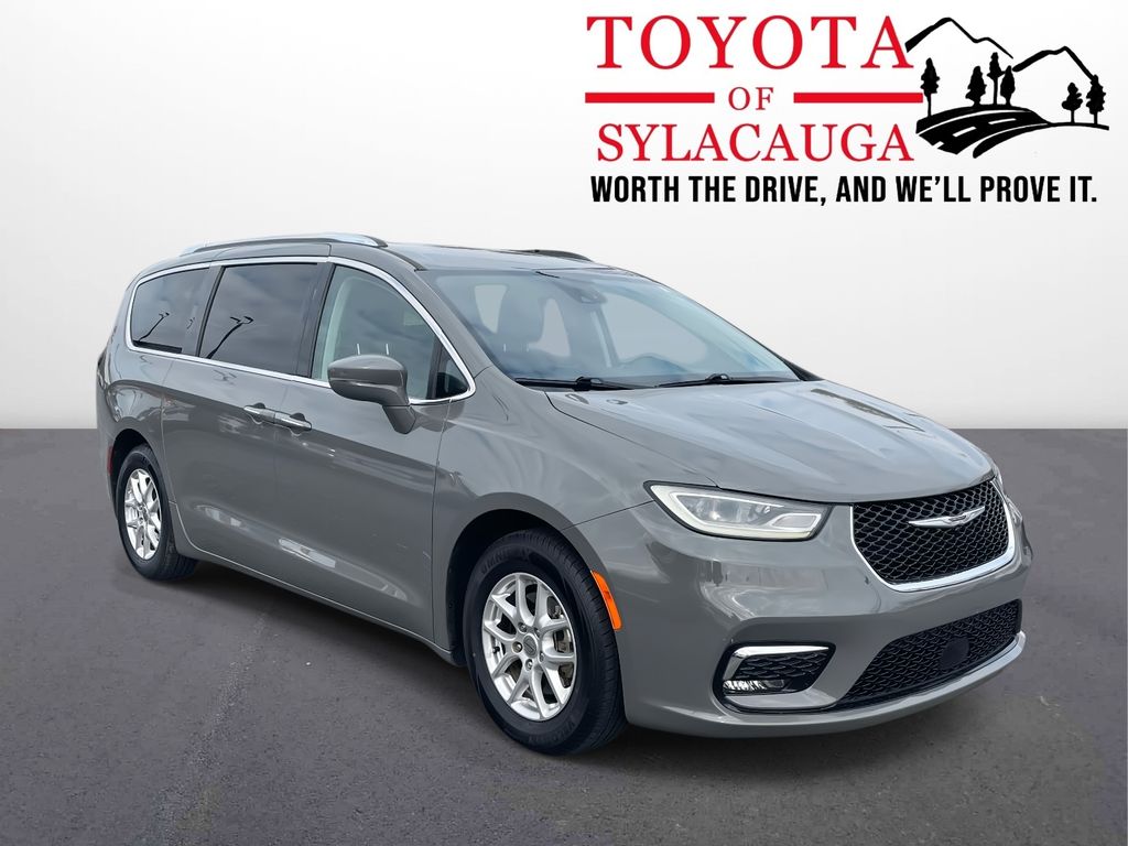 2021 Chrysler Pacifica Touring L's photo