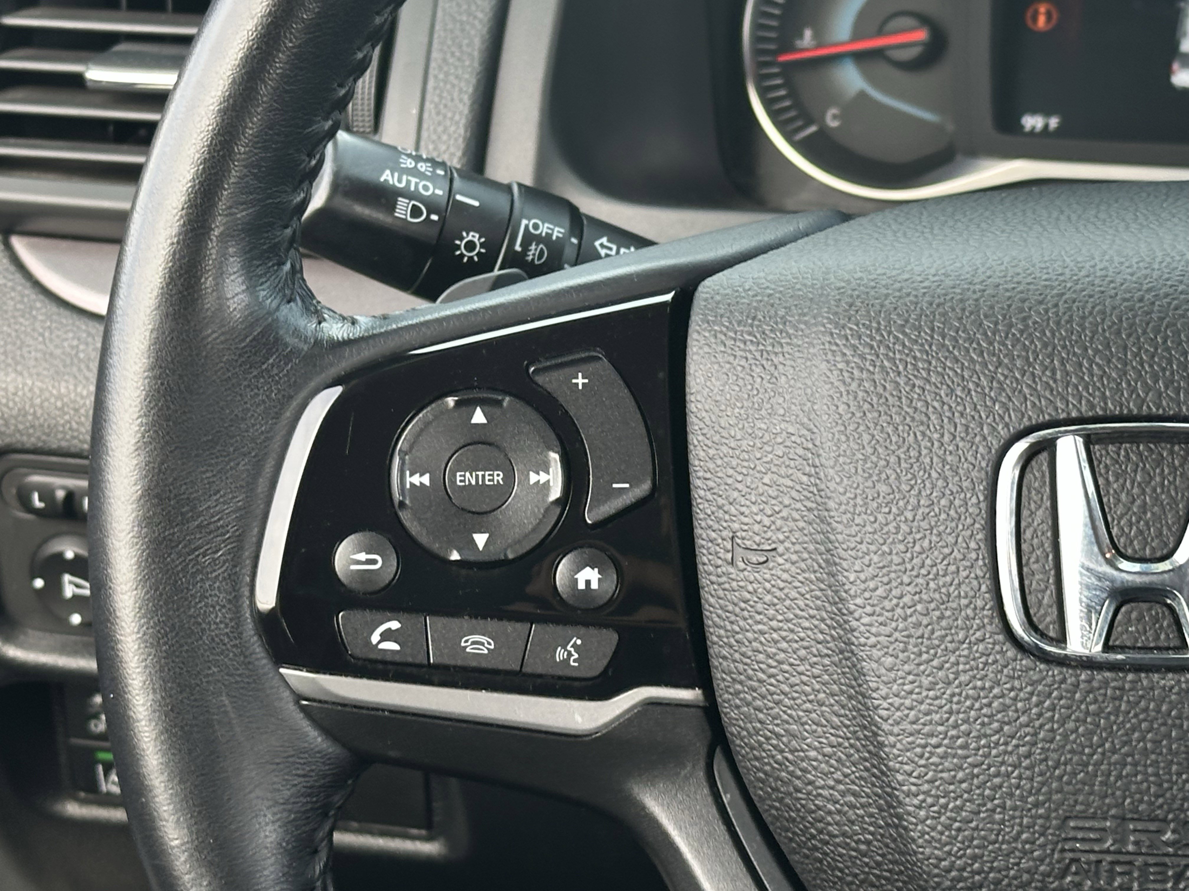 2021 Honda Pilot Special Edition photo 3