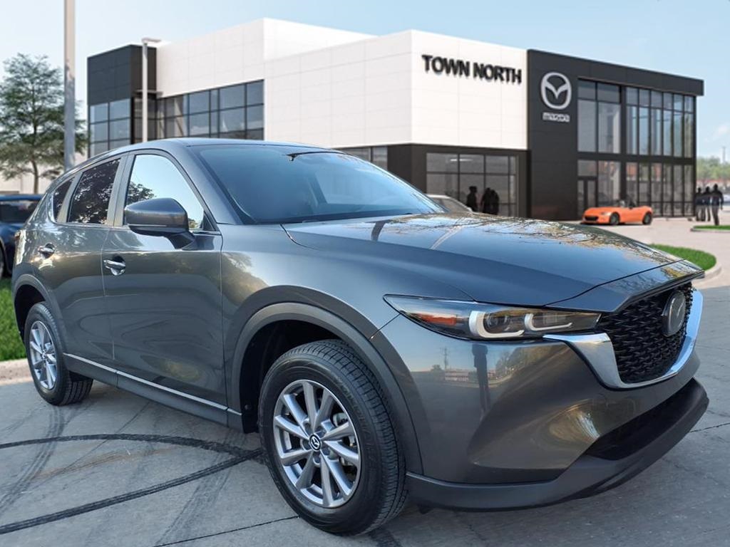 2023 Mazda CX-5 S Preferred package's photo