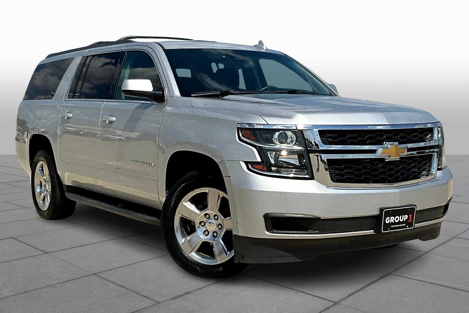 2018 Chevrolet Suburban LS photo 2