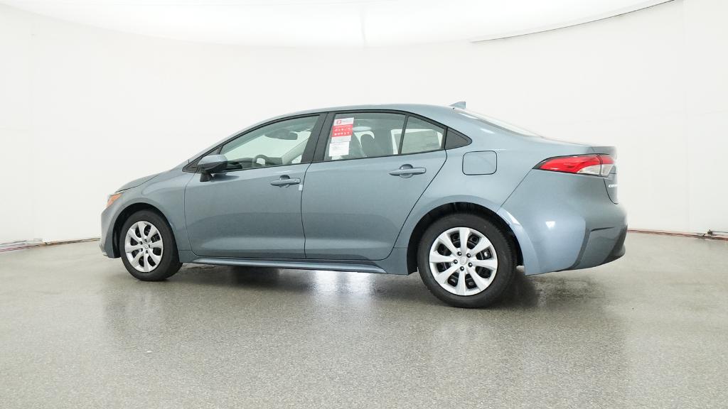 2026 Toyota Corolla LE photo 12