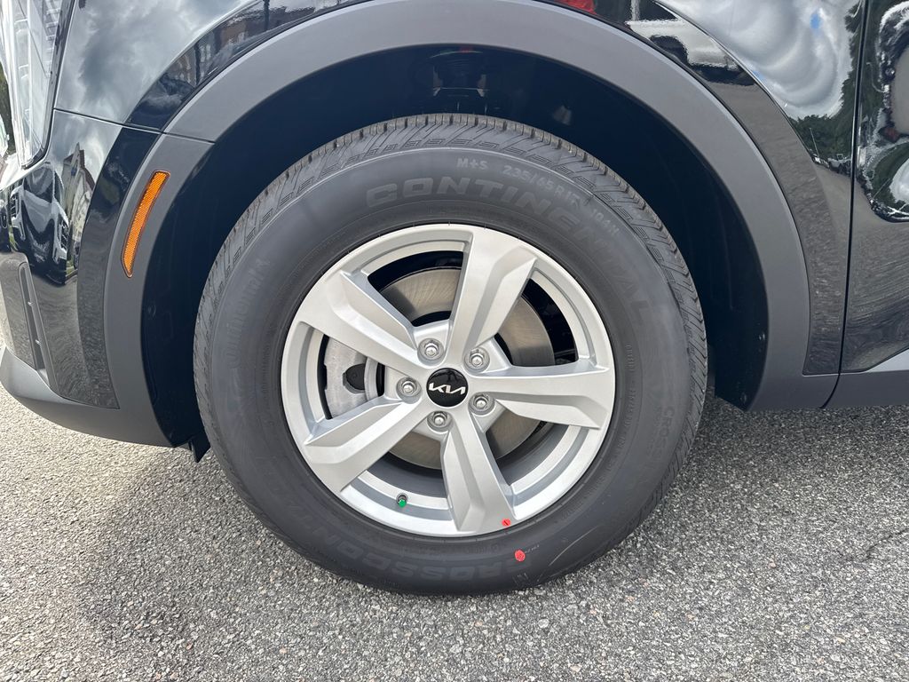 2026 Kia Sorento LX photo 9