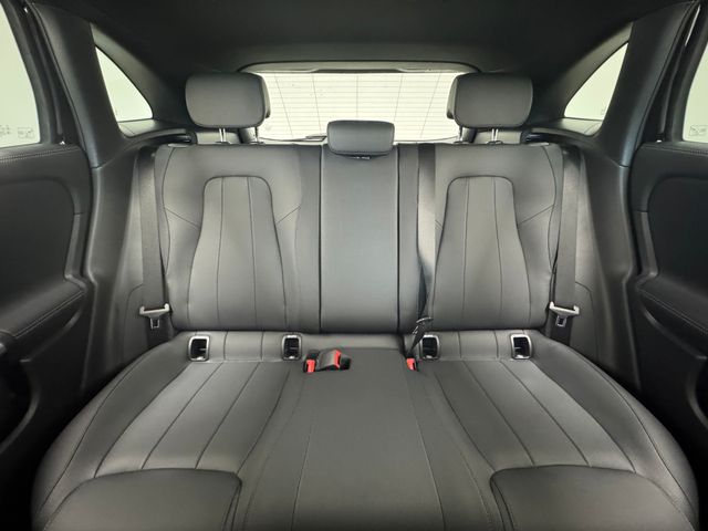 2025 Mercedes Benz GLA 250 photo 7
