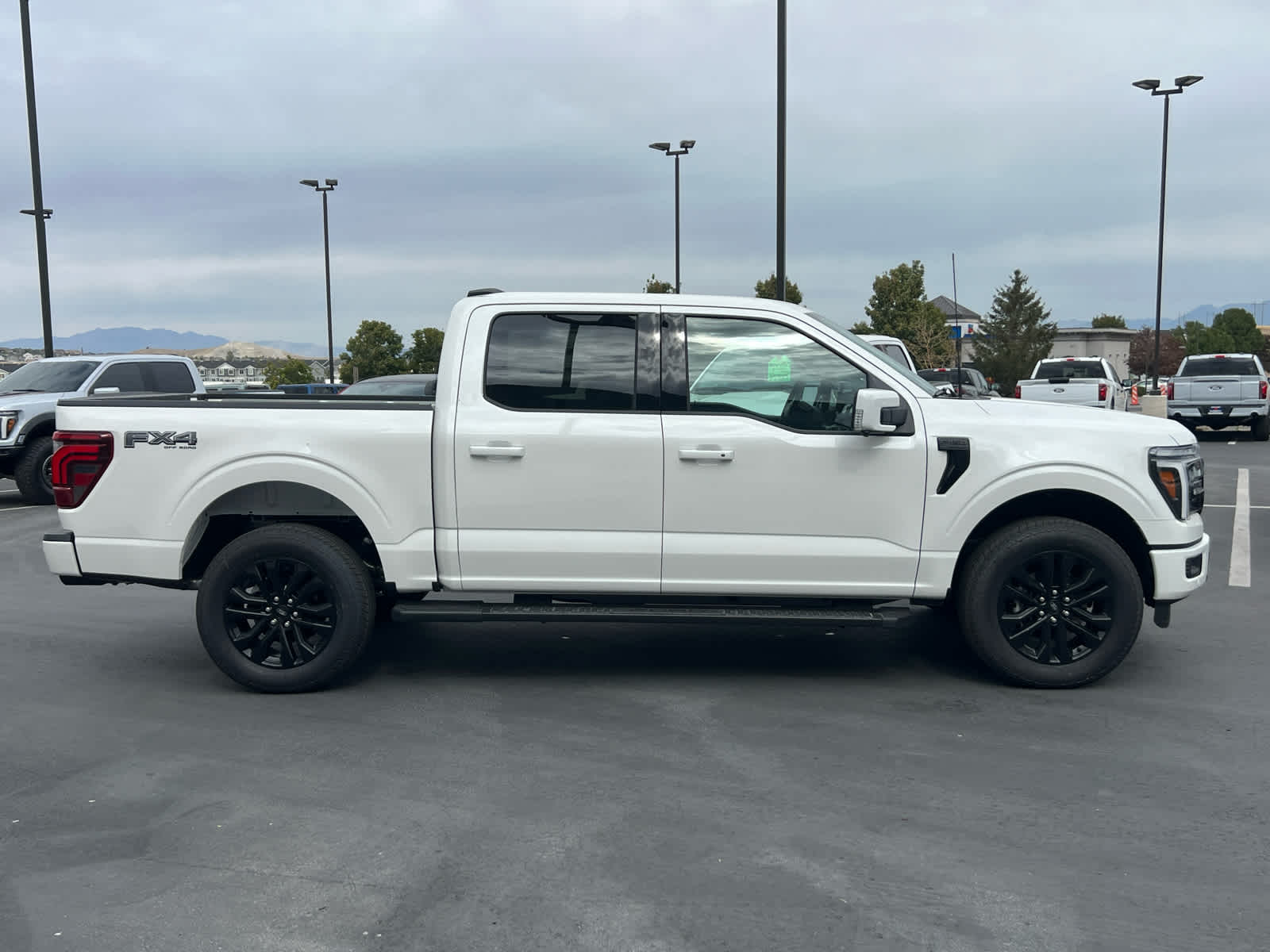 2025 Ford F-150 Lariat photo 3