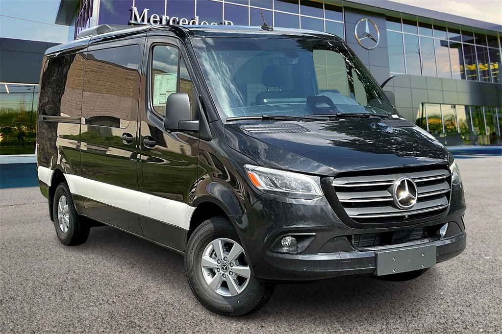 2025 Mercedes-Benz Sprinter Cargo Van Base's photo