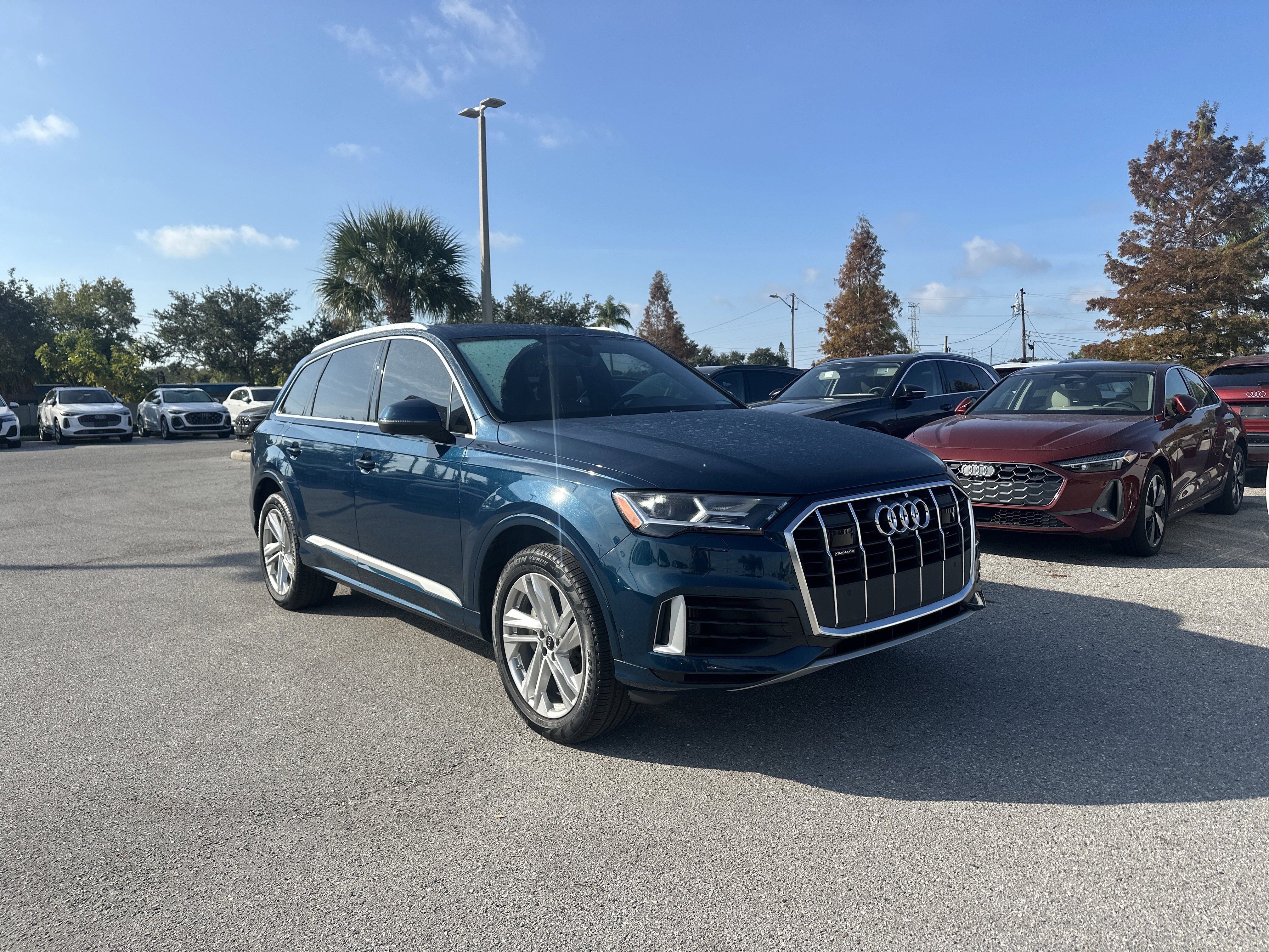 2022 Audi Q7 Premium Plus's photo