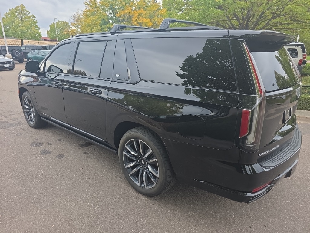 2022 Cadillac Escalade ESV Sport Platinum photo 4