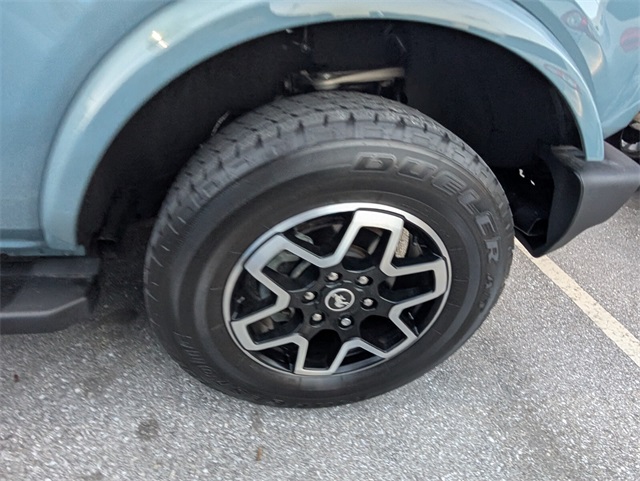 2023 Ford Bronco Outer Banks photo 16