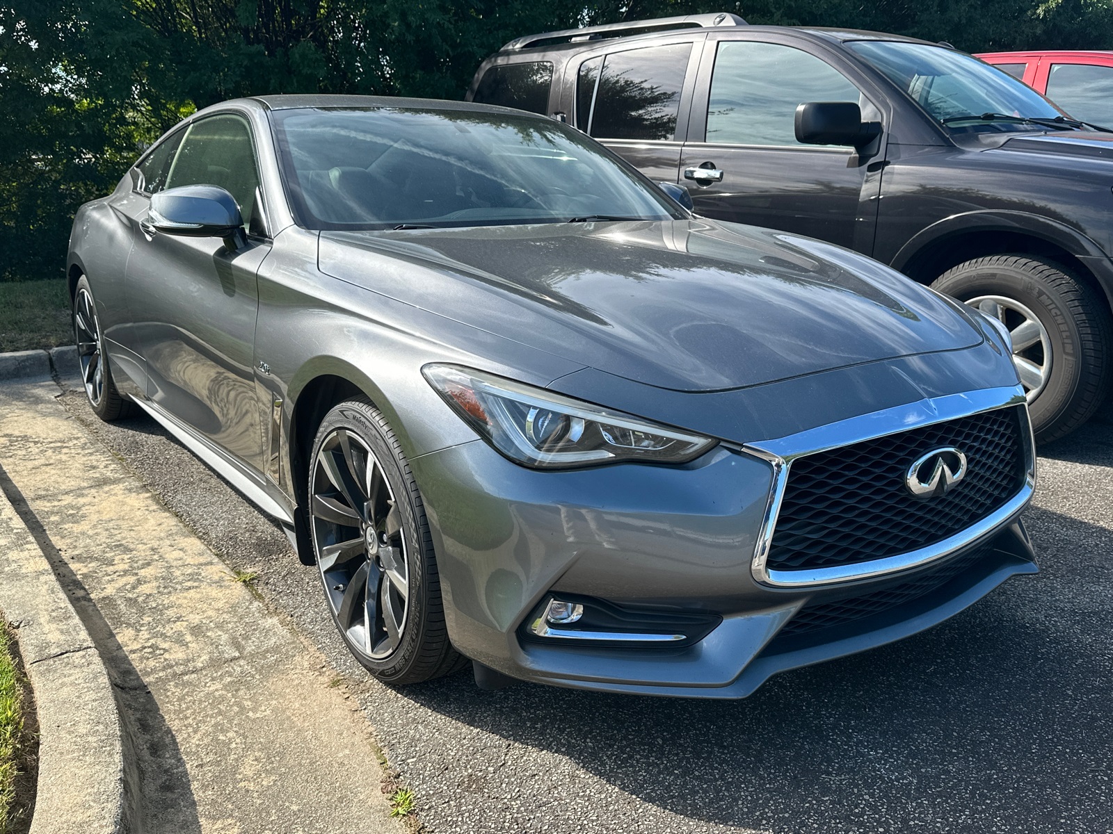 2017 Infiniti Q60 2.0t Premium photo 2