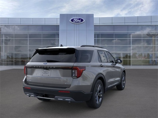 2025 Ford Explorer photo 7