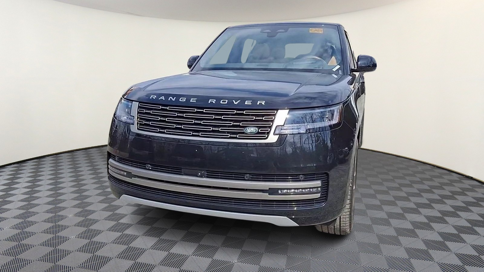 2025 Land Rover Range Rover SE photo 3