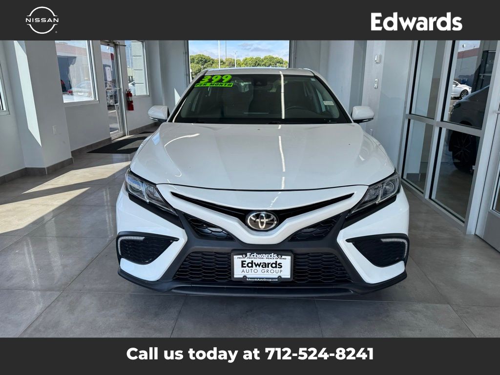 2024 Toyota Camry SE photo 3