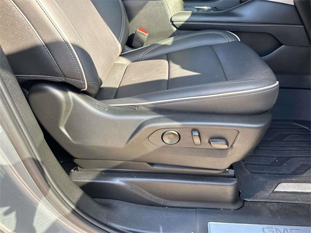 2023 Gmc Yukon SLT photo 11