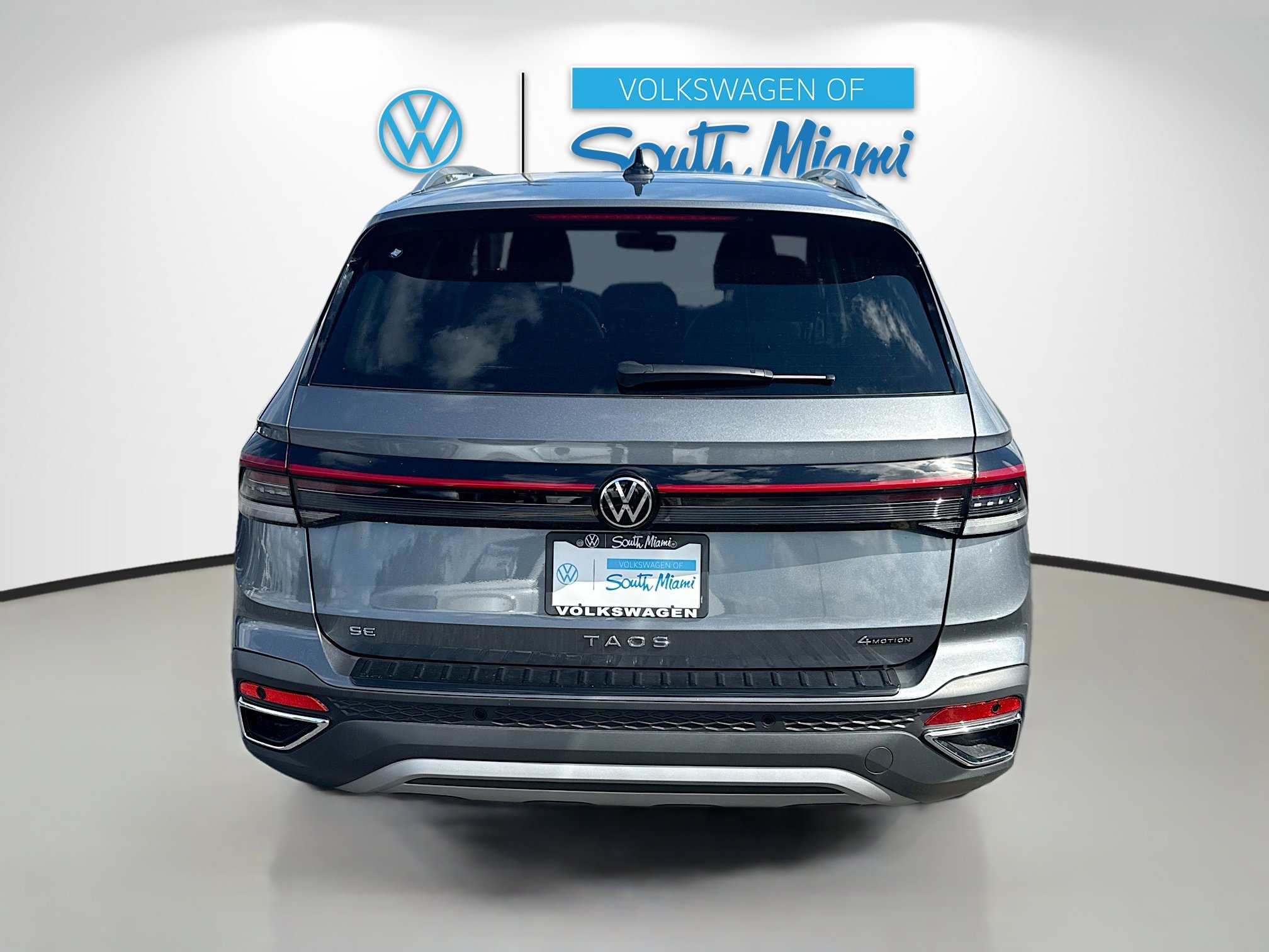 2025 Volkswagen Taos SE photo 4