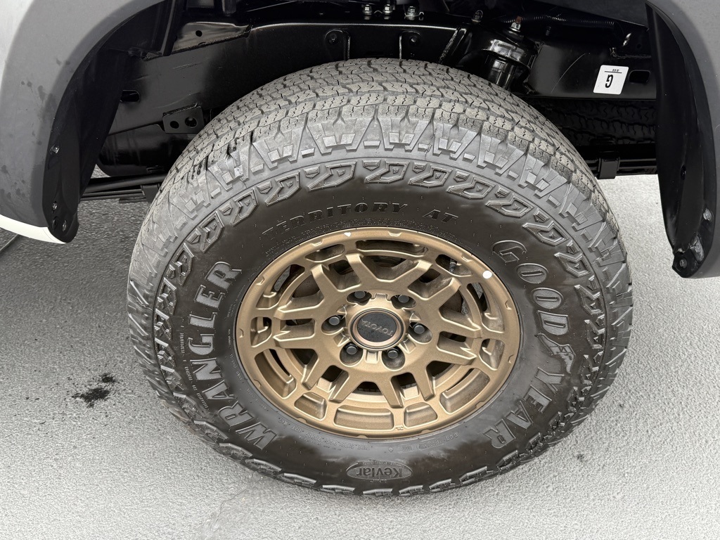 2022 Toyota Tacoma SR5 Trail Edition photo 15