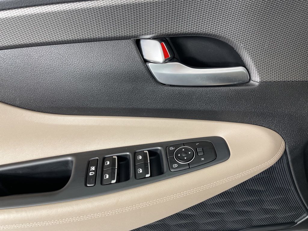 2020 Hyundai Santa Fe SEL photo 20